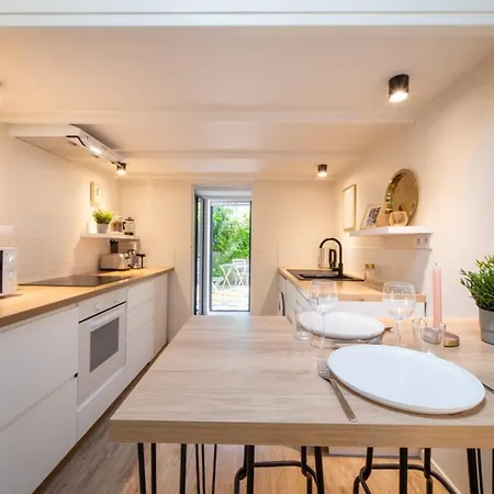 Le Cocon I - Private Garden Terrace With Parking *